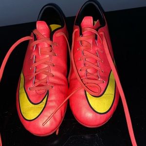 NIKE Soccer Cleats